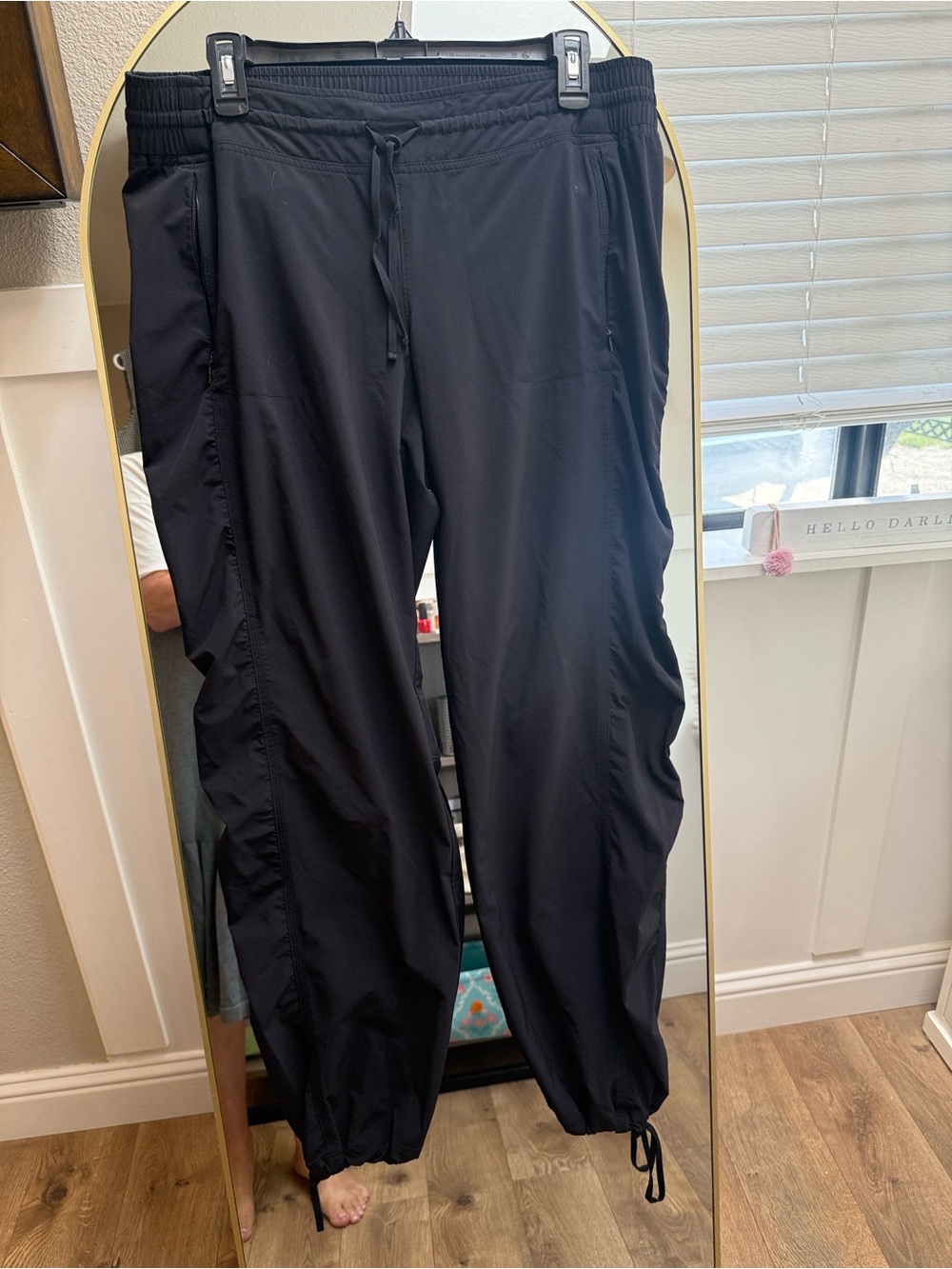 Athleta Size 12 Ruched Drawstring Cinch Ankle Athletic Pants